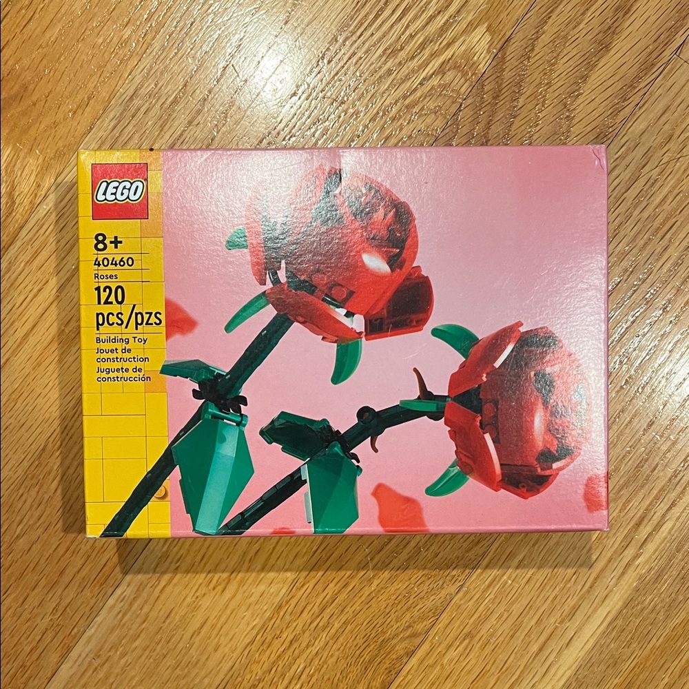 LEGO Floral Creation Set with Red and Green